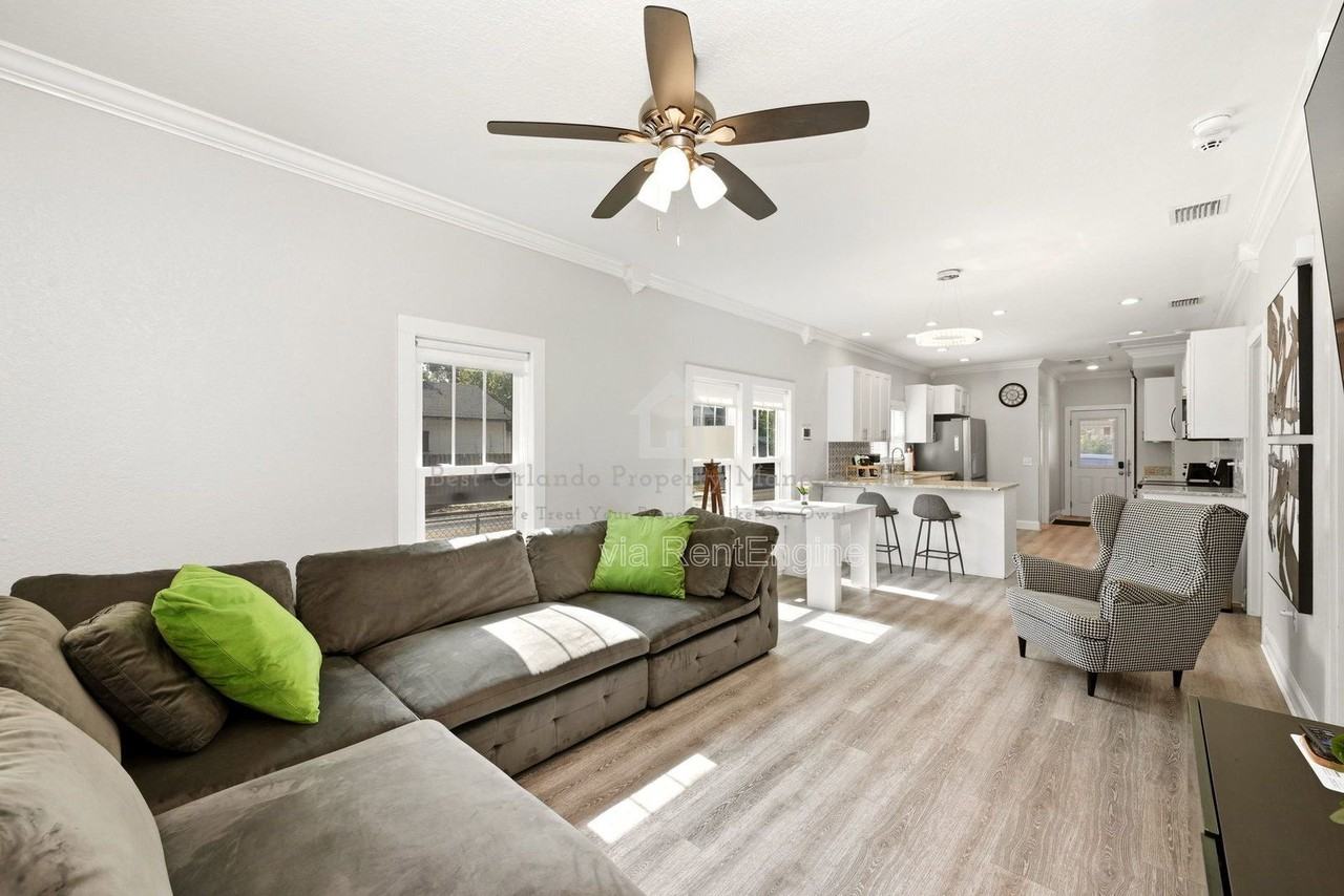 302 W Park St - Photo 6 of 31