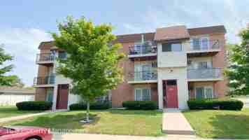 featured image of 2404 Marquette Rd #7