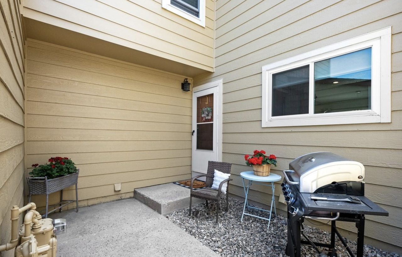 10299 W Fair Ave #C - Photo 4 of 34