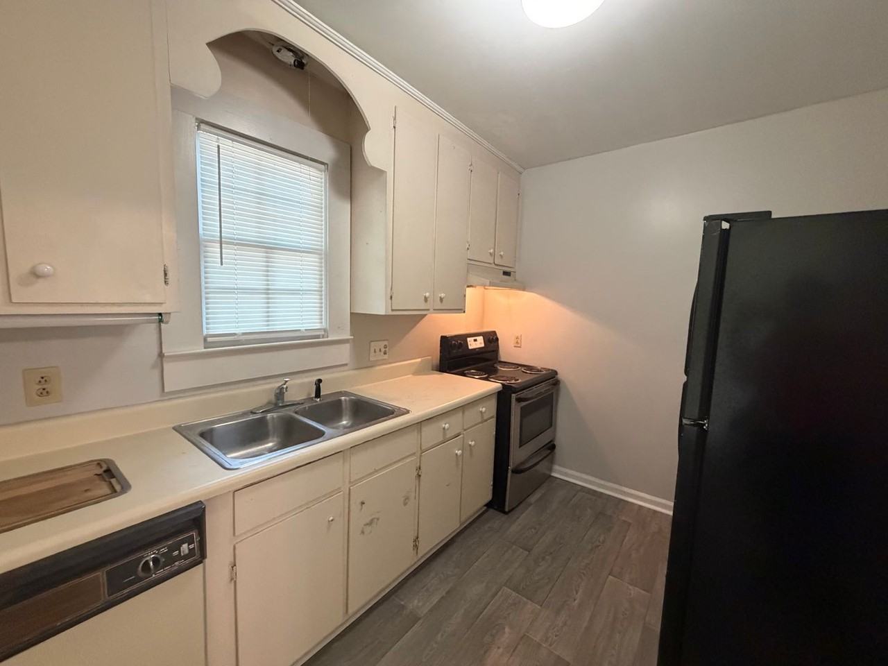 941 Hill Park #2 - Photo 2 of 8