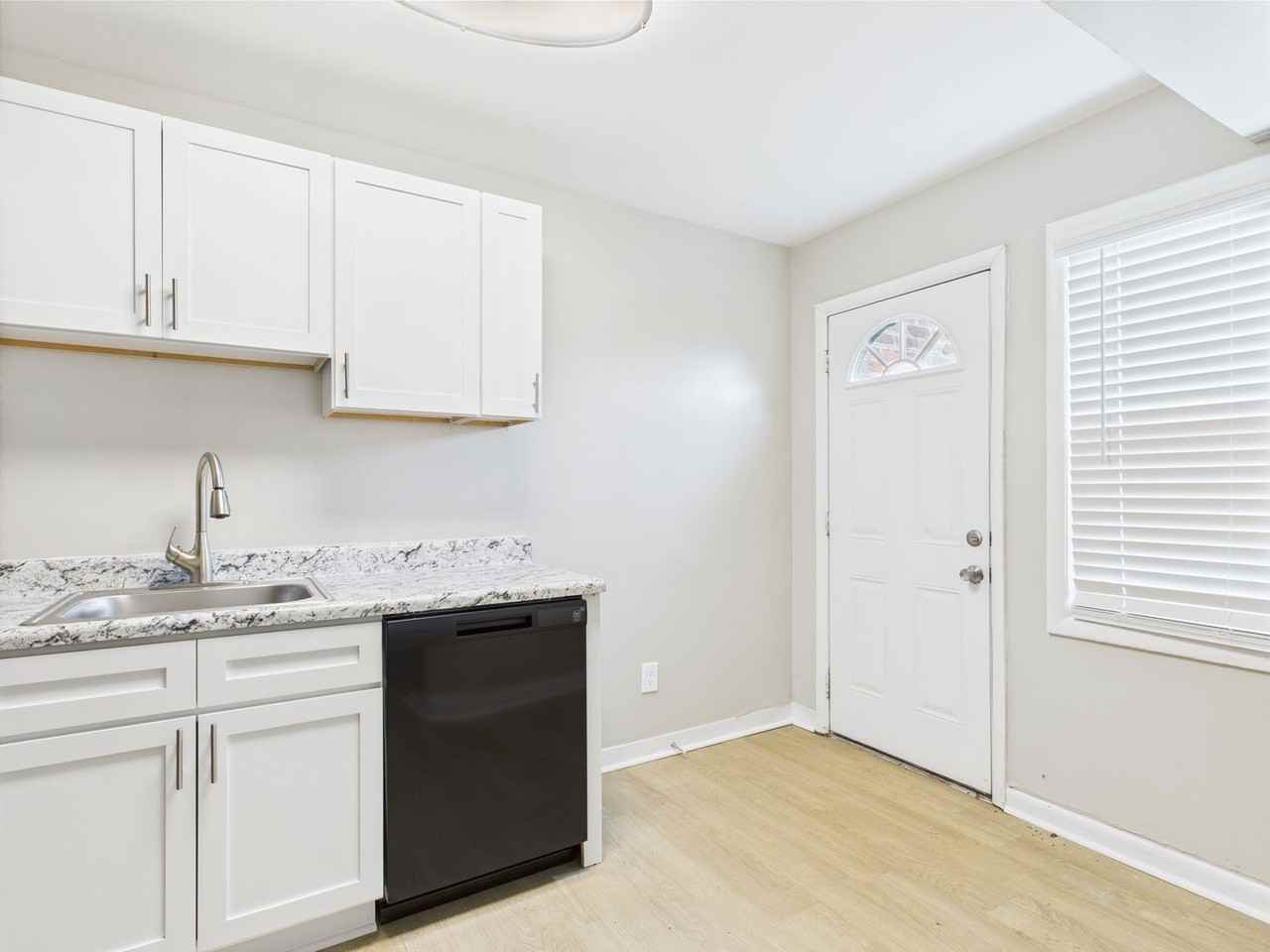 10 W 27th St #S - Photo 6 of 16