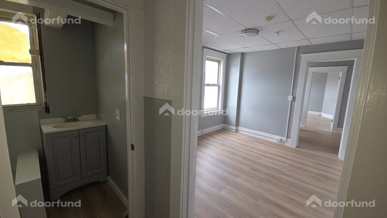 224 Main St #7