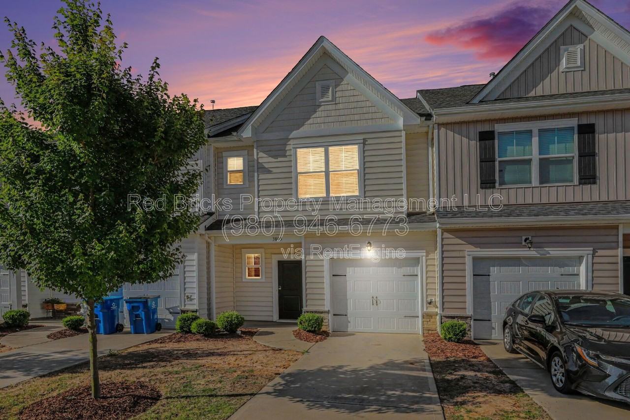 3805 Yorkshire Pl - Photo 2 of 24