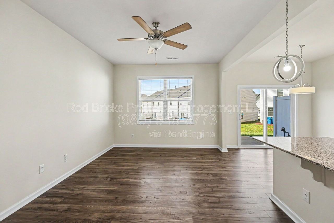 3805 Yorkshire Pl - Photo 5 of 24