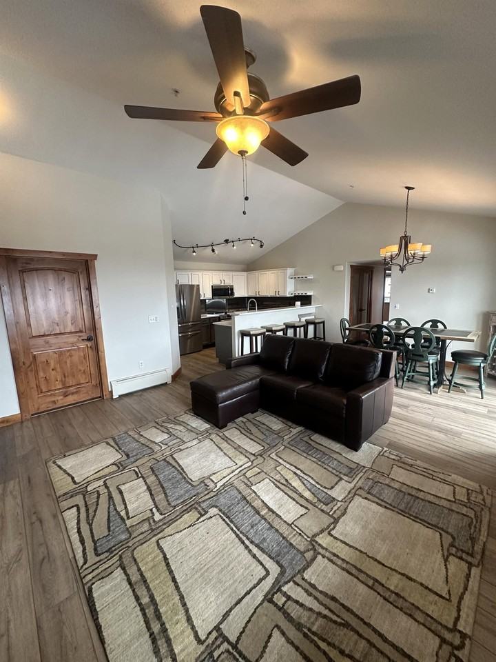 3305 Columbine Dr #1508 - Photo 3 of 33