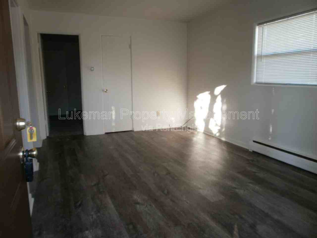 1536 Henson Ave #4 - Photo 6 of 12