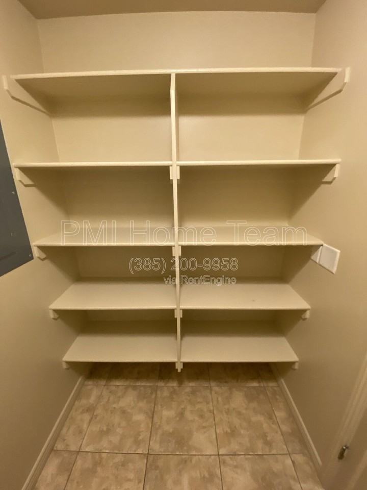 2510 Charleston Ave #G10 - Photo 4 of 12
