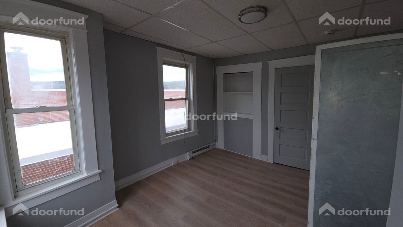 224 Main St #4 - Photo 6 of 9