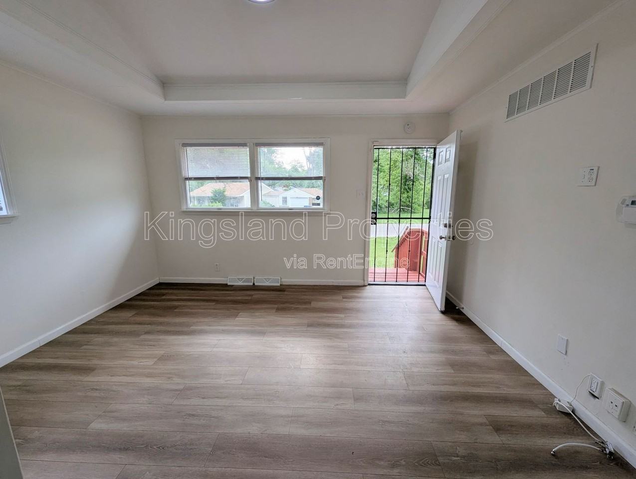 11891 Bridgevale Ave - Photo 2 of 19