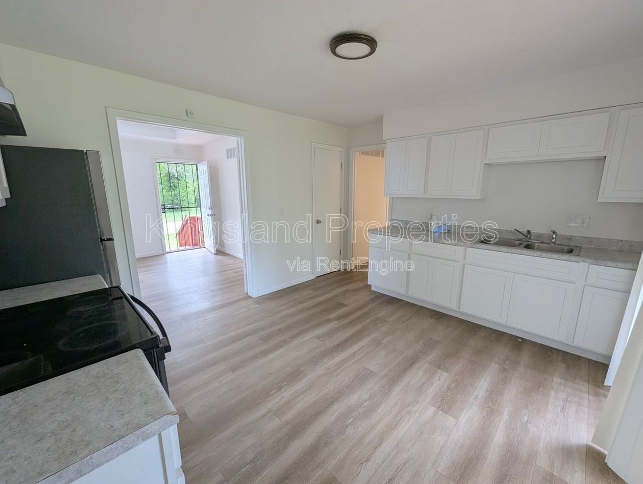 11891 Bridgevale Ave - Photo 5 of 19