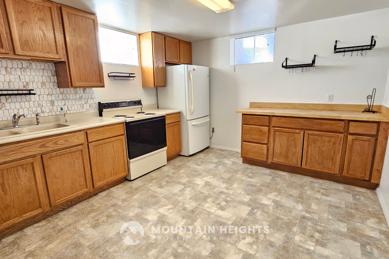 9889 S Poppy Ln - Photo 2 of 18