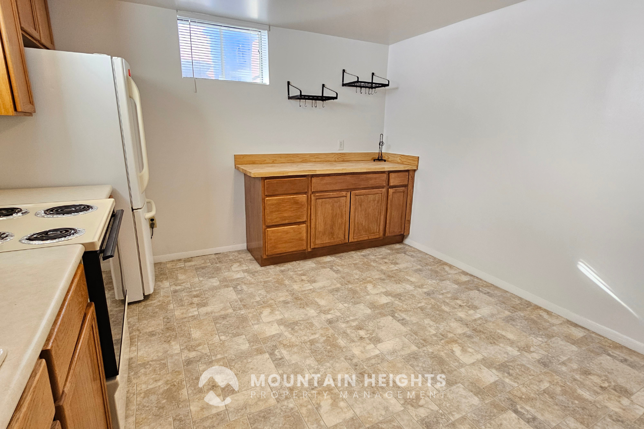 9889 S Poppy Ln - Photo 4 of 18