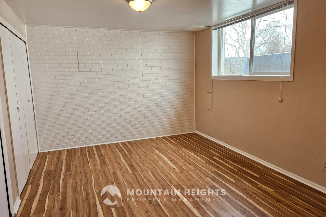 9889 S Poppy Ln - Photo 6 of 18