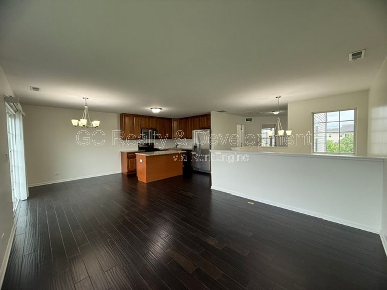 1016 Turin Dr - Photo 2 of 27