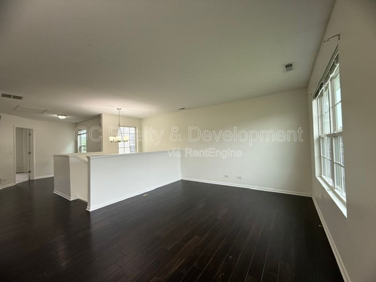 1016 Turin Dr - Photo 3 of 27