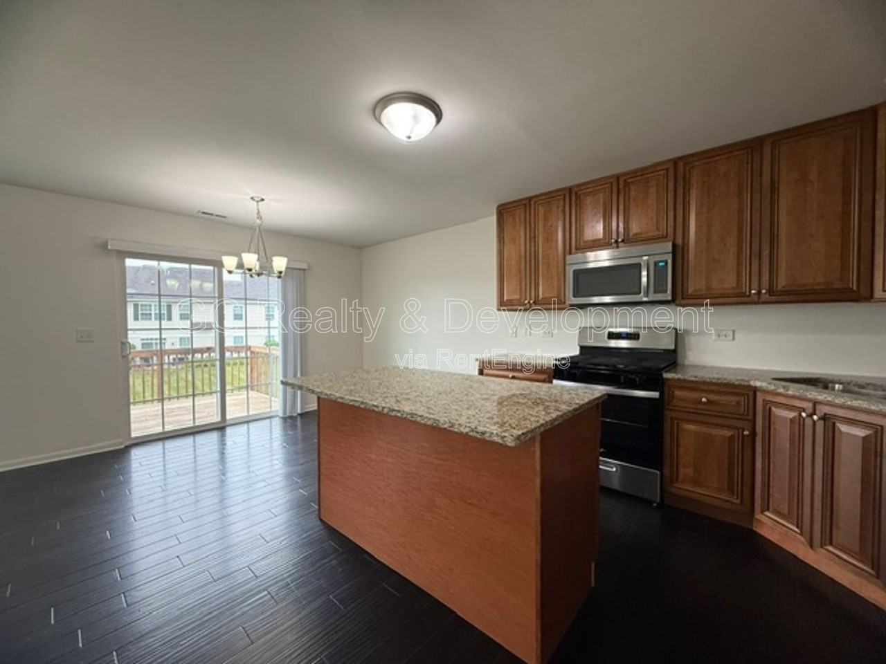 1016 Turin Dr - Photo 6 of 27