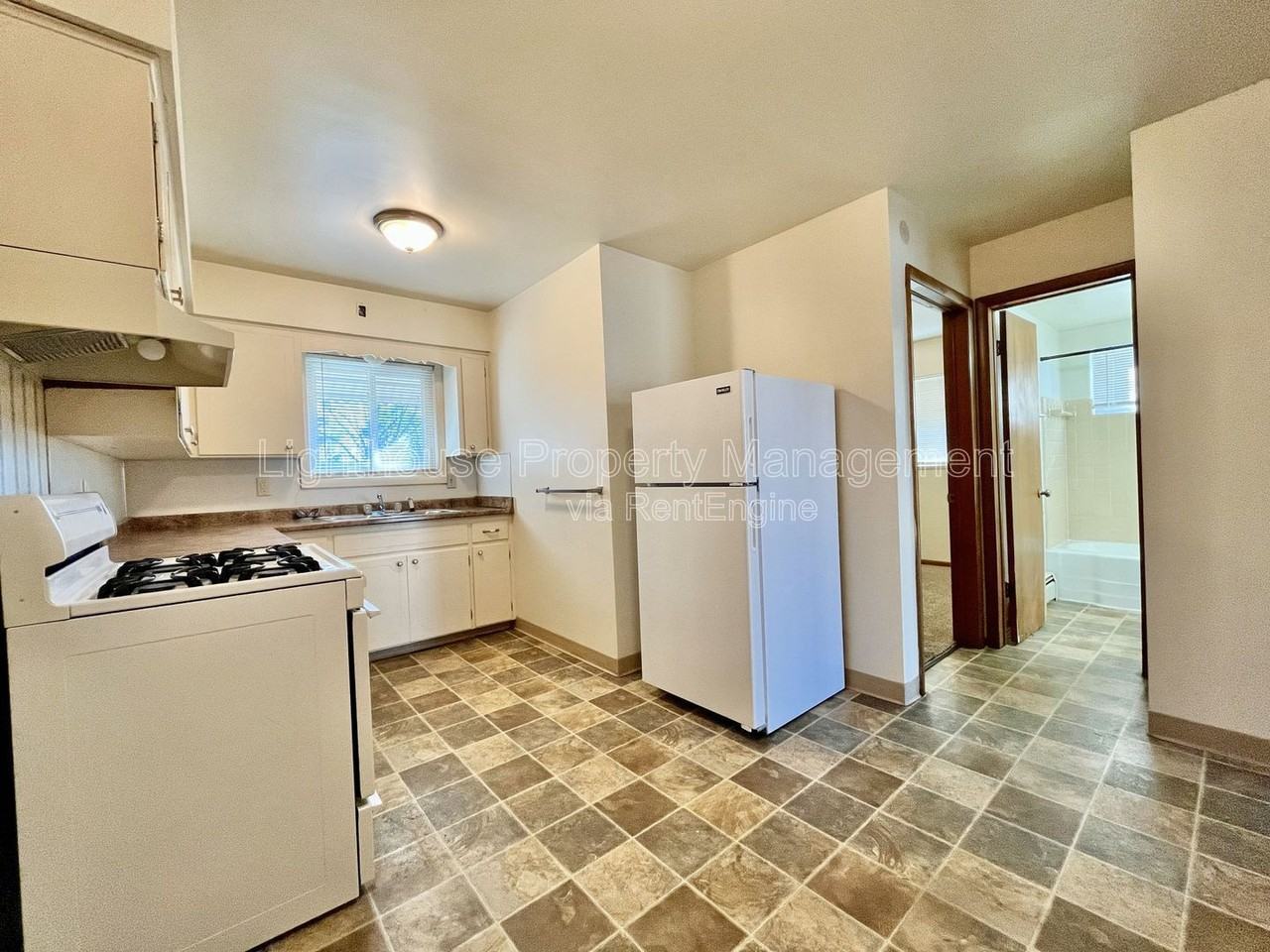 1920 Porter St Sw #4 - Photo 4 of 11