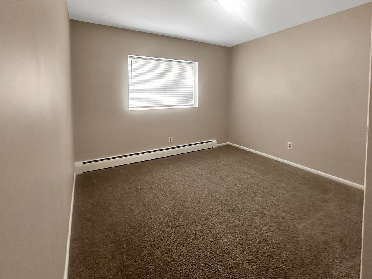 2843 S Burdick St #D - Photo 7 of 9