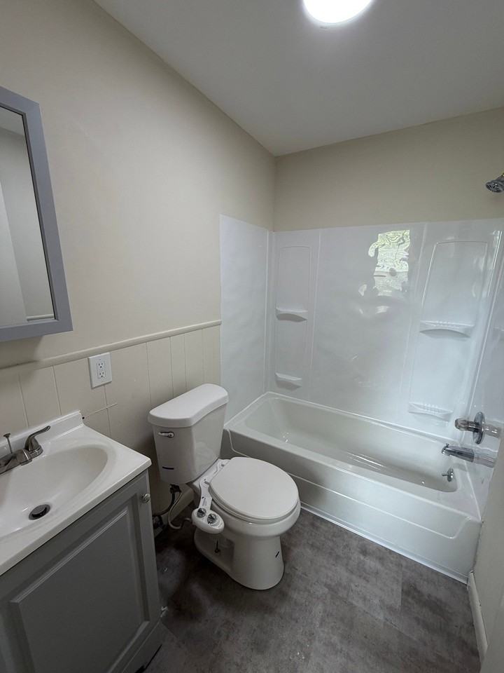 682 Beech St #6 - Photo 5 of 12