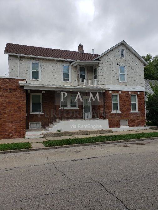 1000 Hagerer St