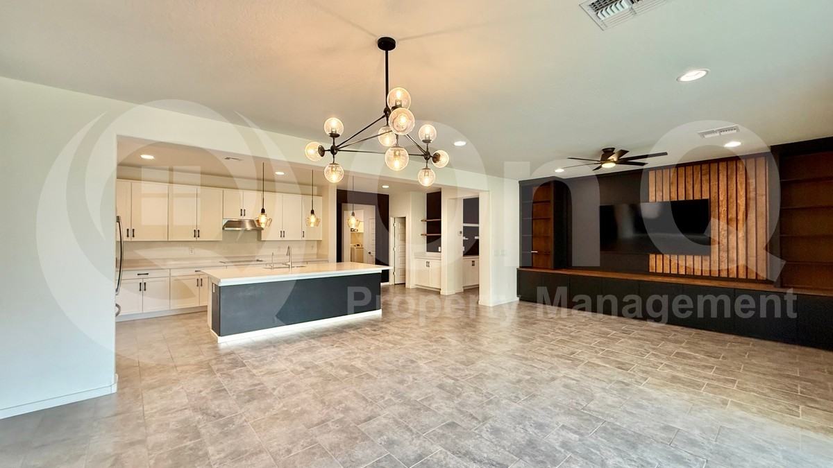 2906 E Russell St - Photo 6 of 21