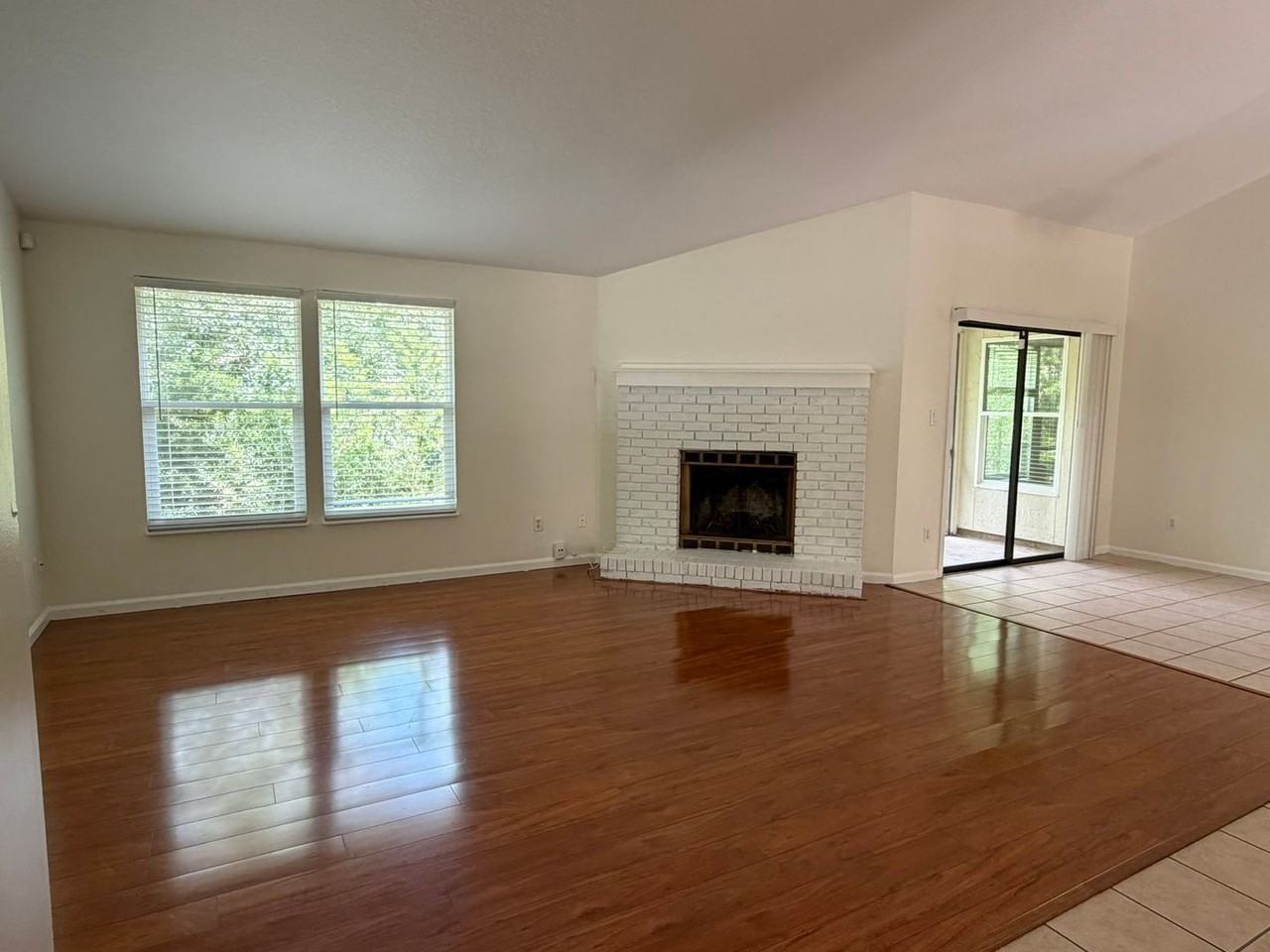 7386 Spring Villas Cir - Photo 4 of 21