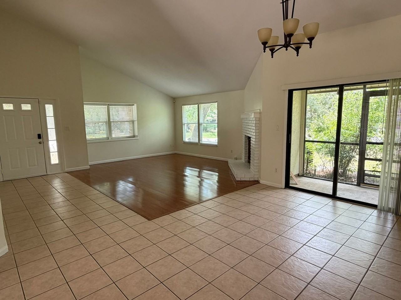 7386 Spring Villas Cir - Photo 7 of 21