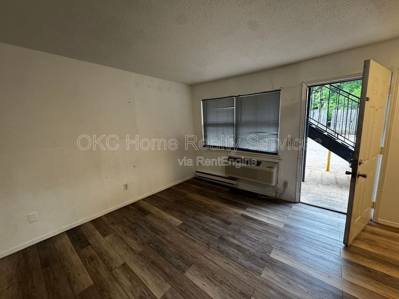 2502 Nw 35th St #3S - Photo 3 of 8