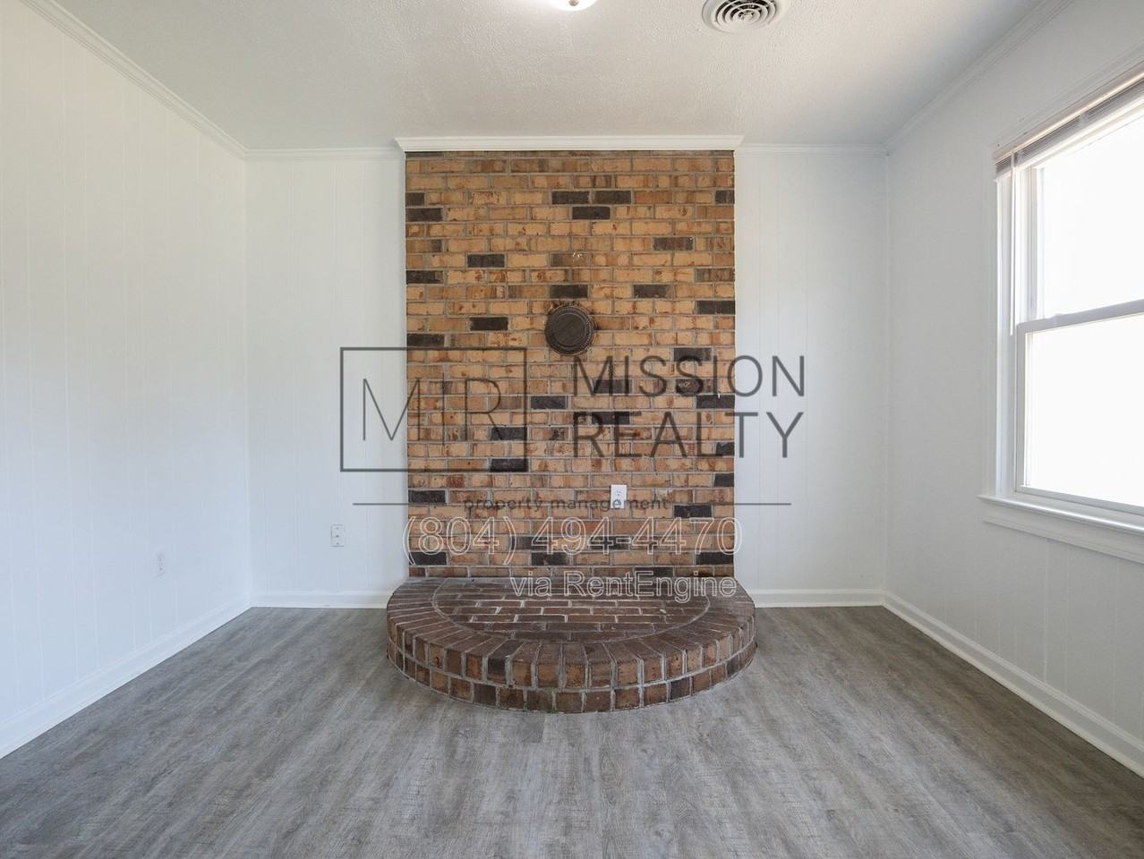 1649 Delmar Ave - Photo 4 of 22