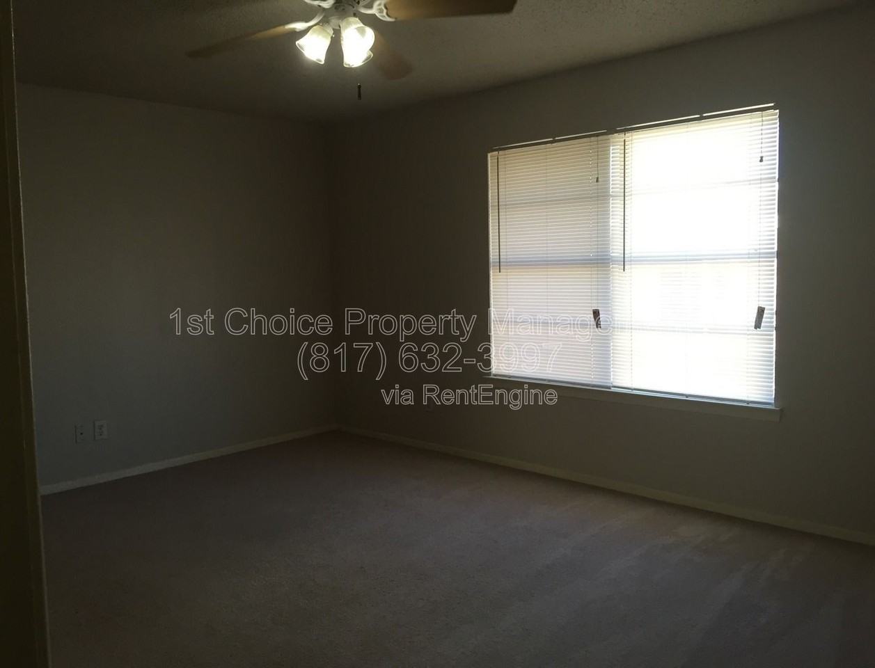 7704 Jennifer Ln - Photo 6 of 13
