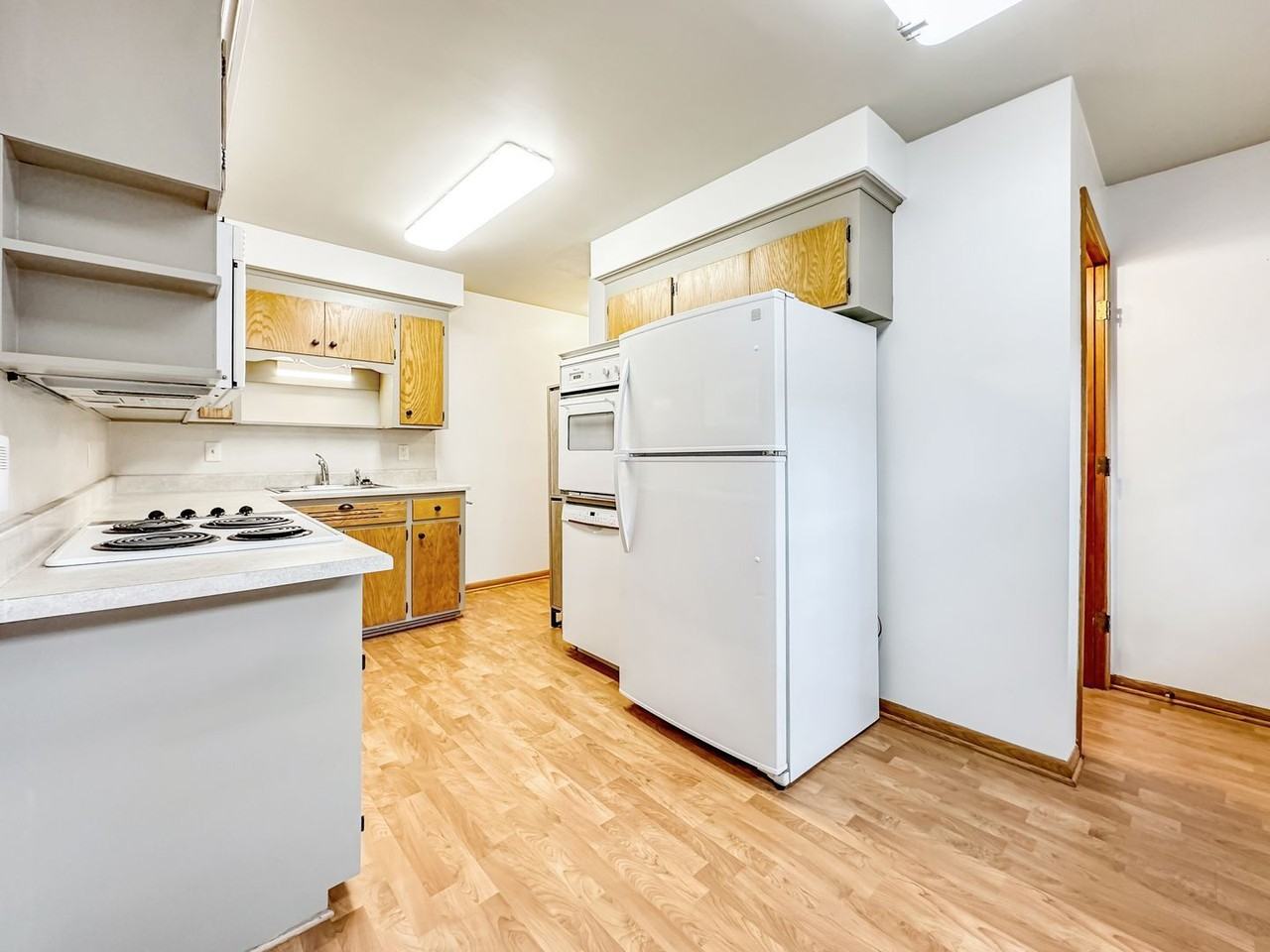 4541 Bloomington Ave - Photo 5 of 15