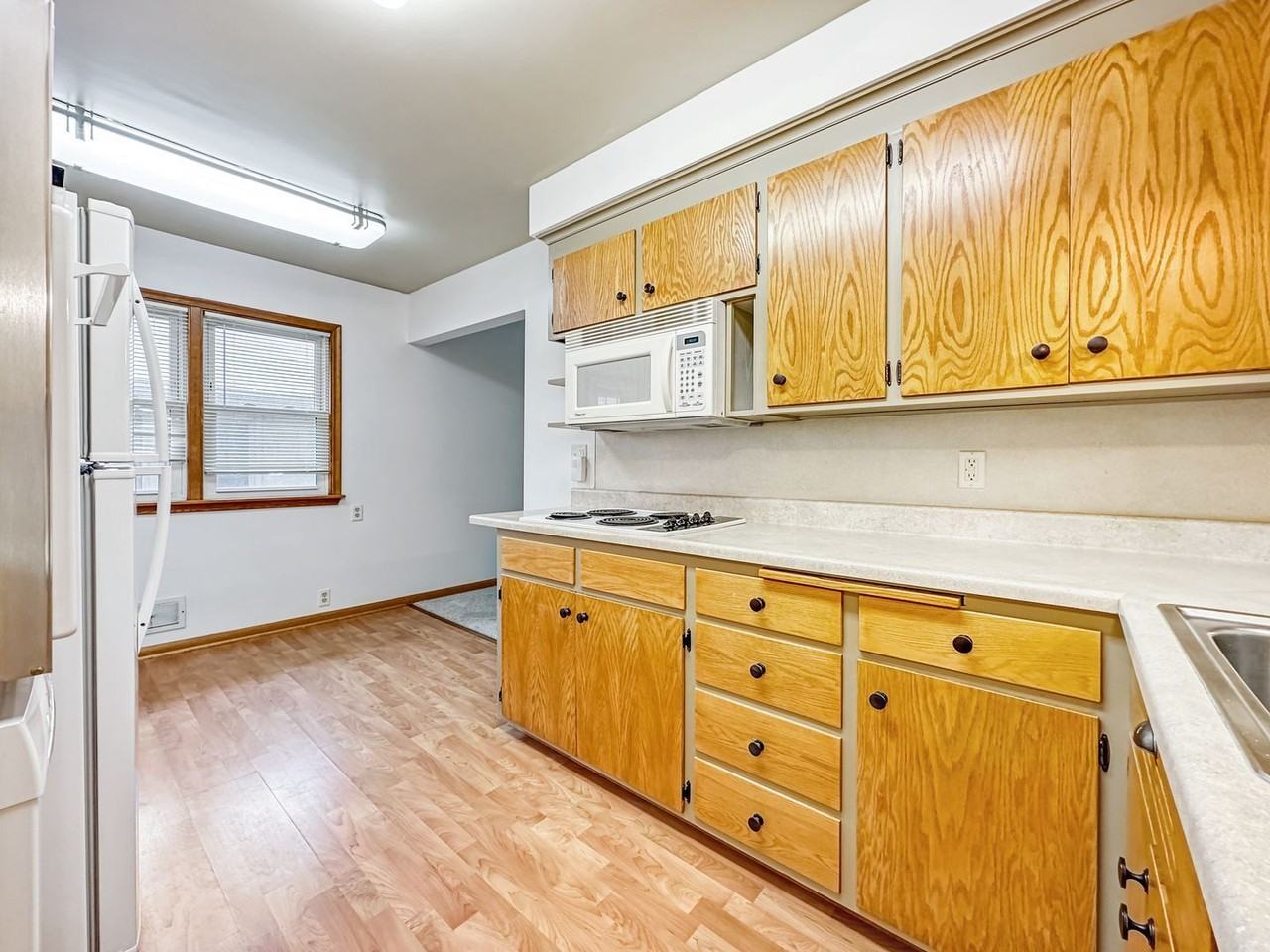 4541 Bloomington Ave - Photo 7 of 15