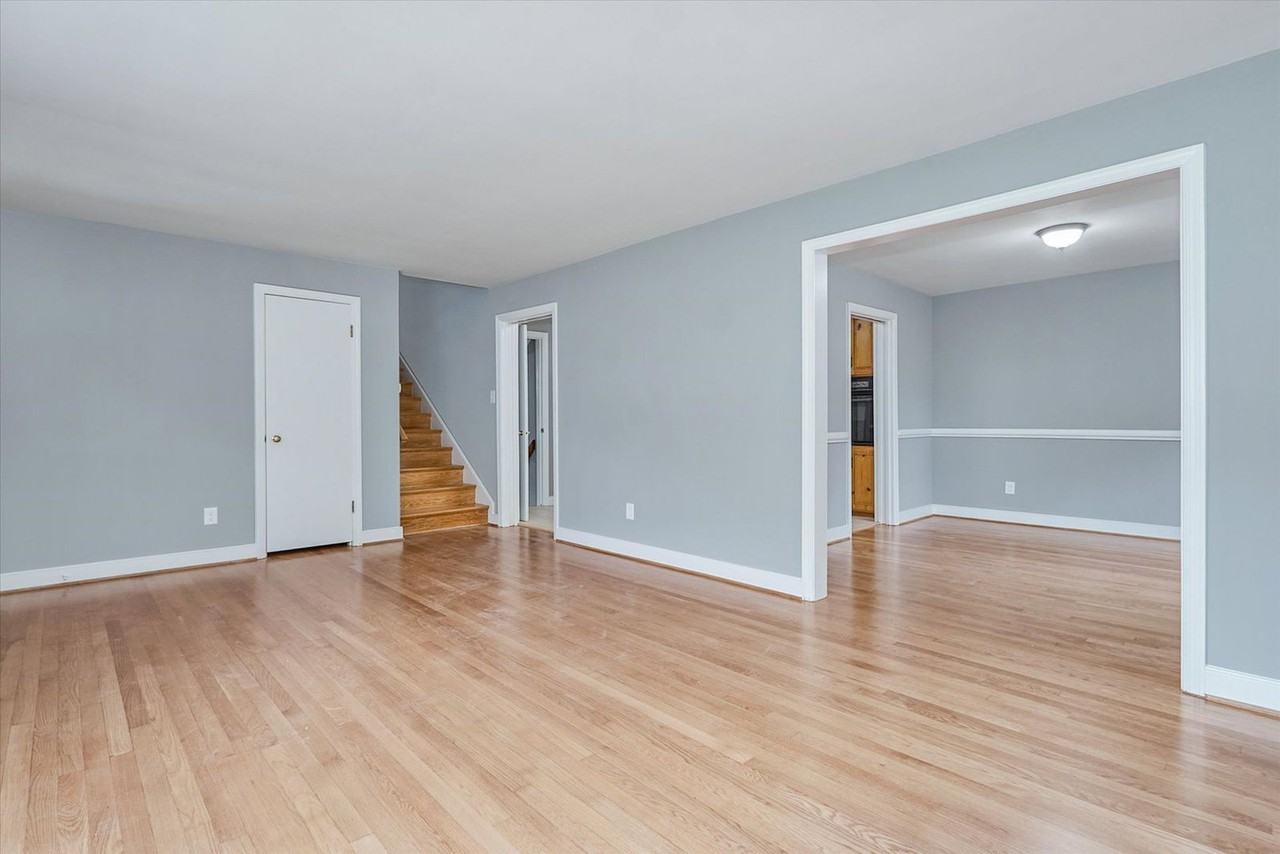 8407 Pamela Dr - Photo 7 of 33