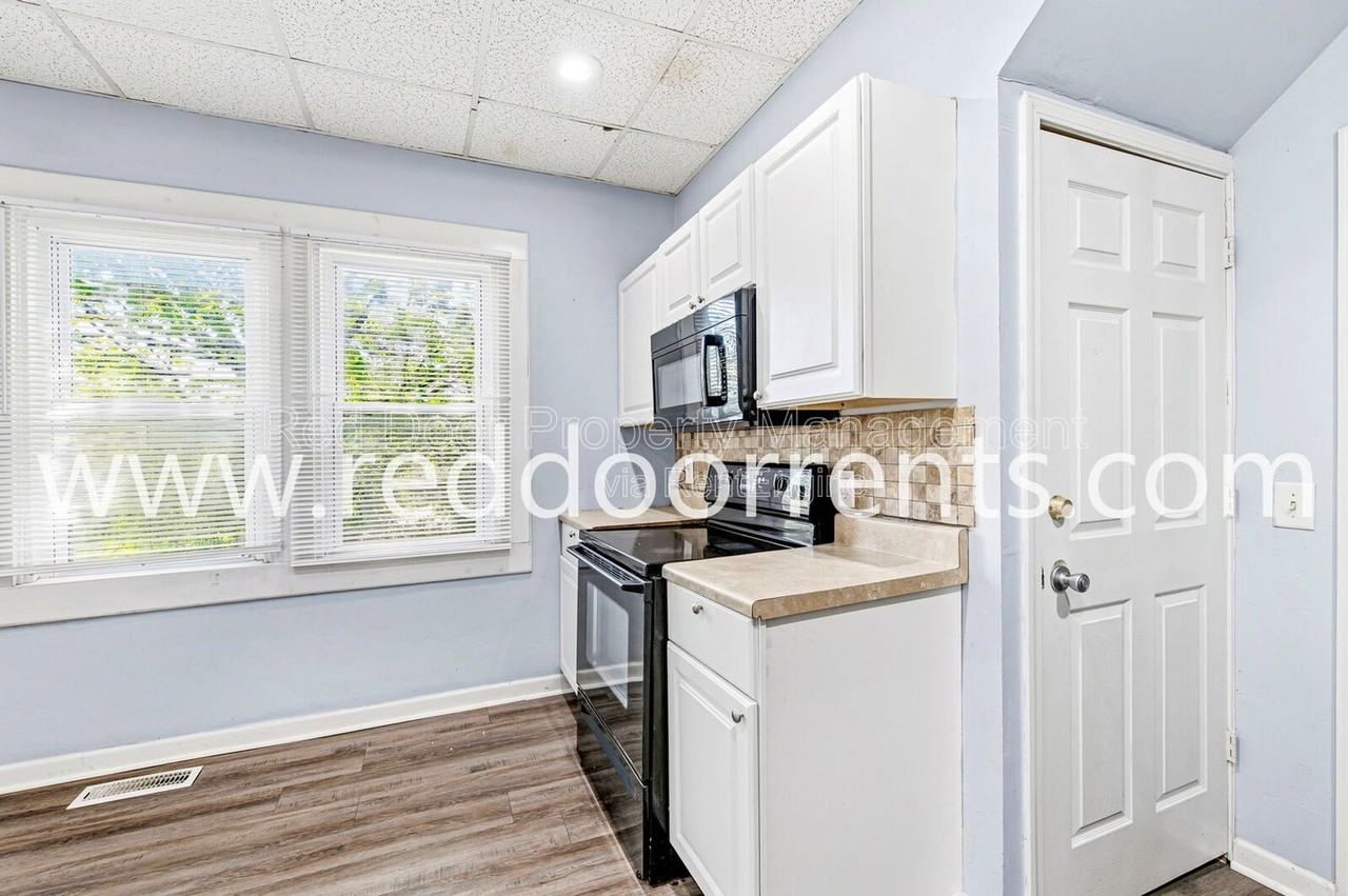 736 E Morris St - Photo 6 of 32