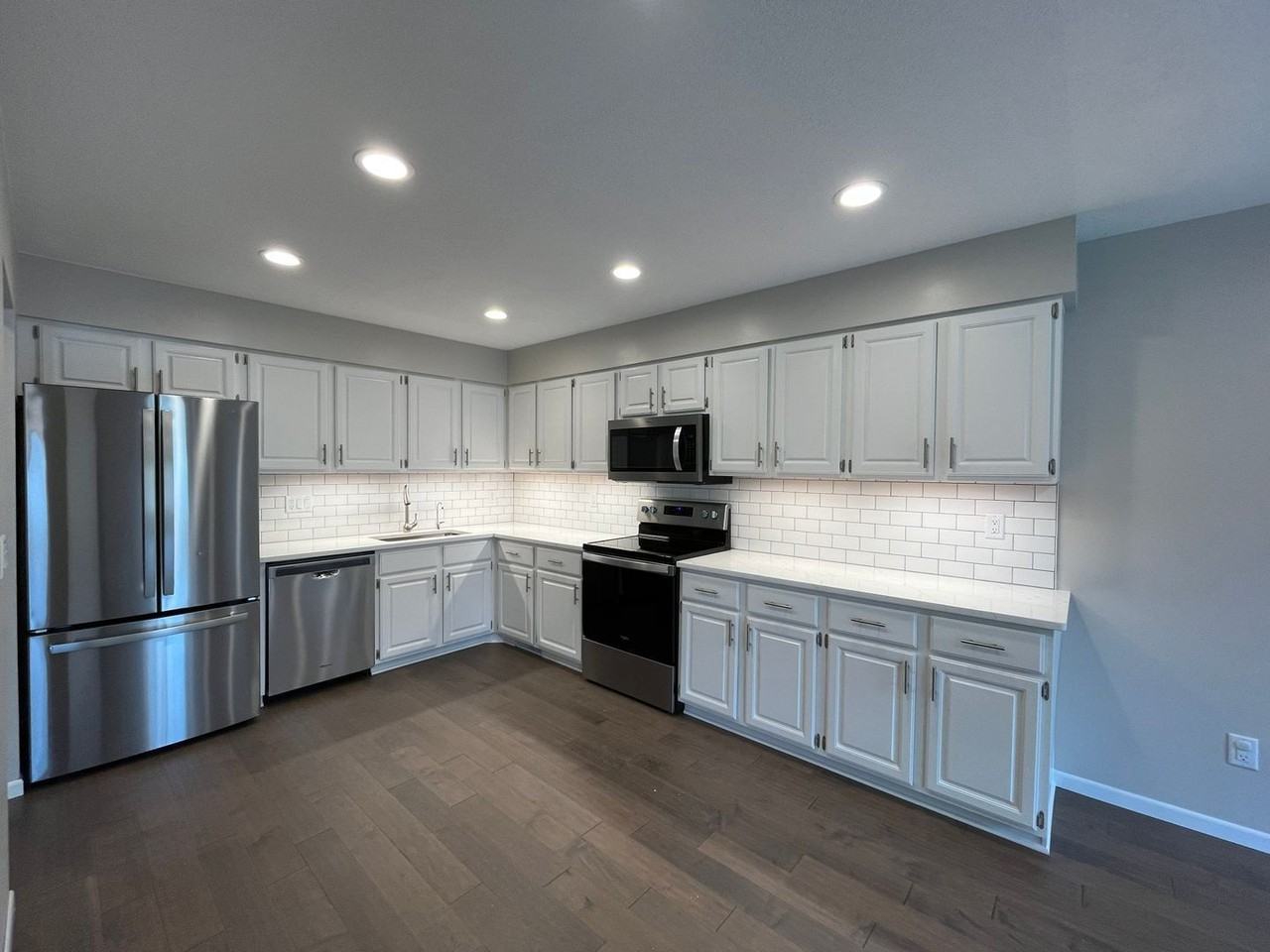 2257 Oregon Ct - Photo 6 of 15