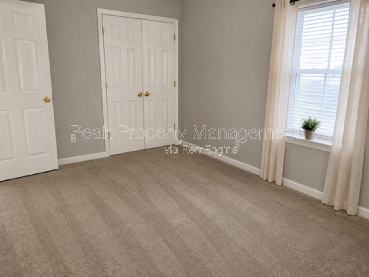 117 E 13th St - Photo 4 of 7