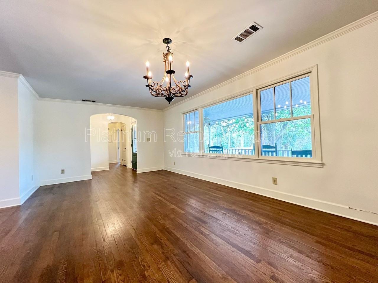 3604 Lee St Se - Photo 5 of 28
