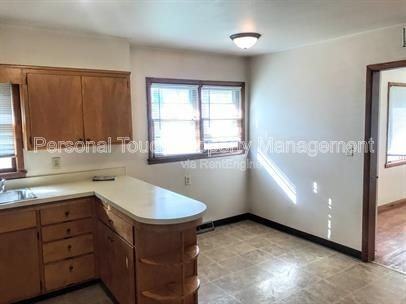 1818 5th Ave S - Photo 4 of 31