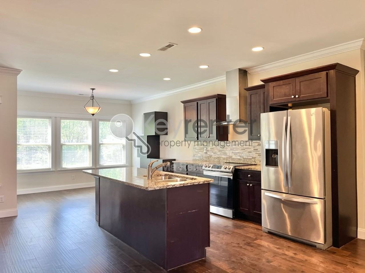2758 Waterhaven Dr - Photo 4 of 26