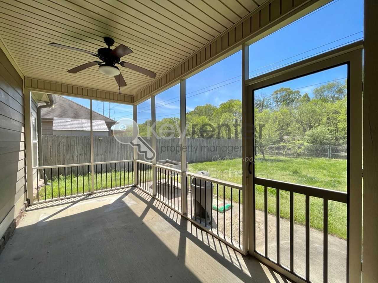 2758 Waterhaven Dr - Photo 6 of 26