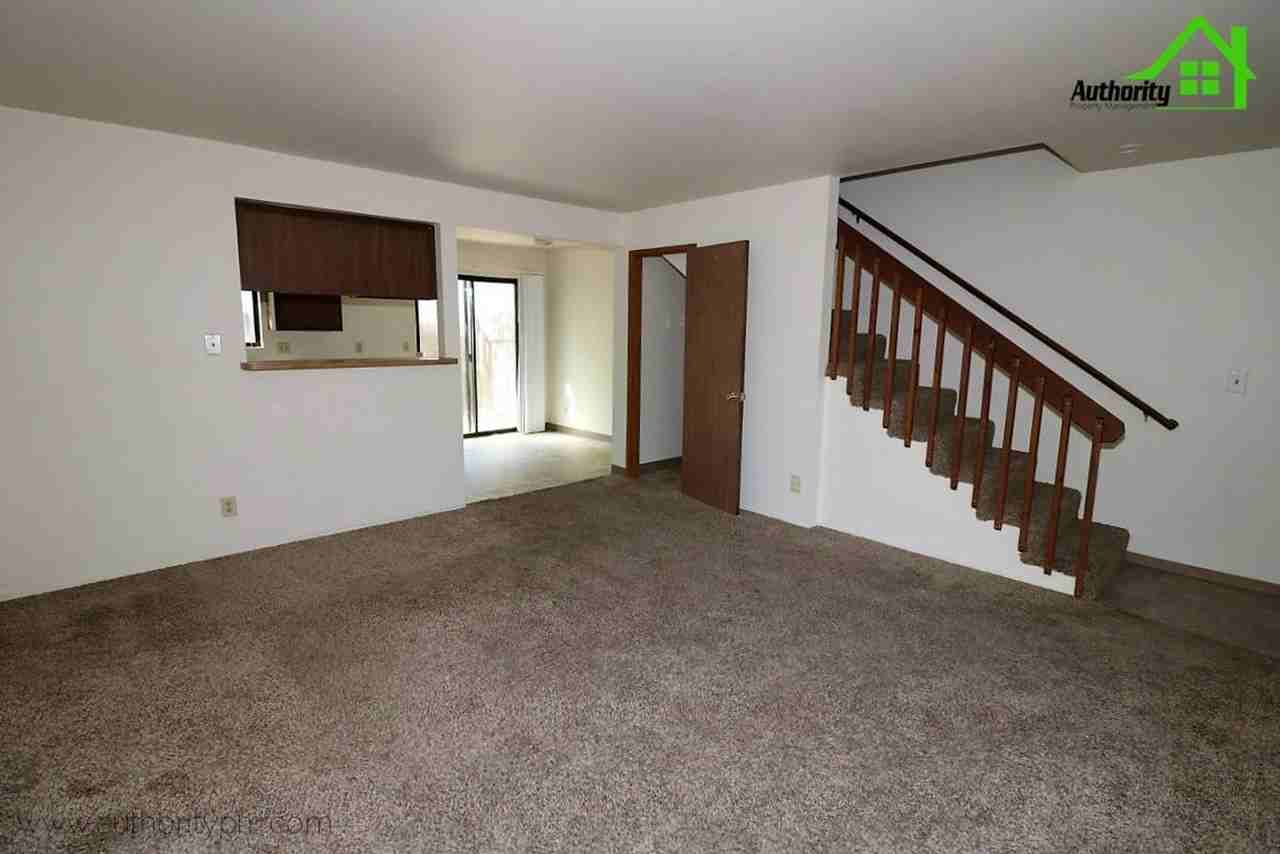 2750 Shasta View Dr #2 - Photo 6 of 16