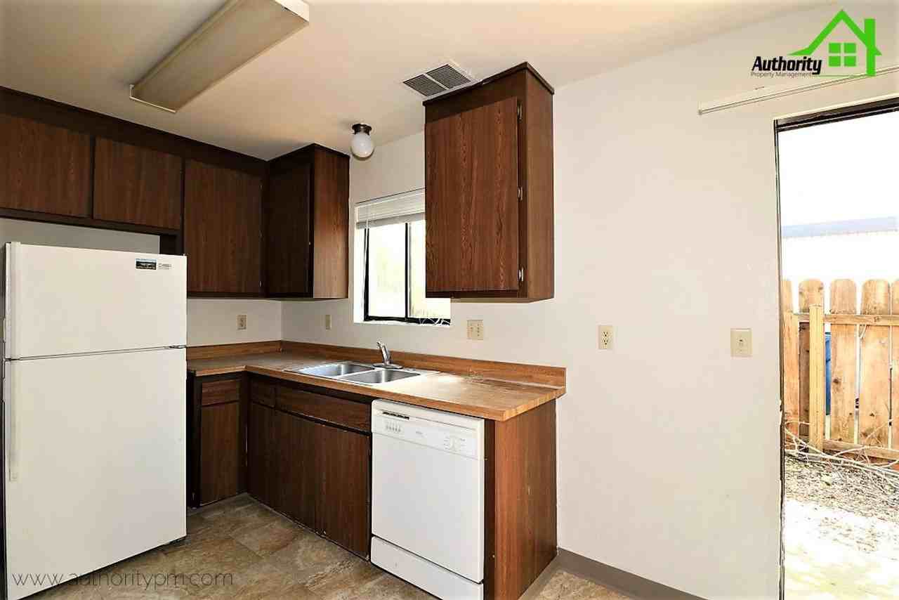 2750 Shasta View Dr #2 - Photo 7 of 16