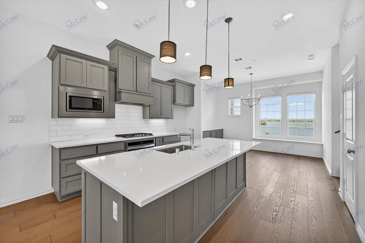 3717 Island Vista Dr - Photo 4 of 28
