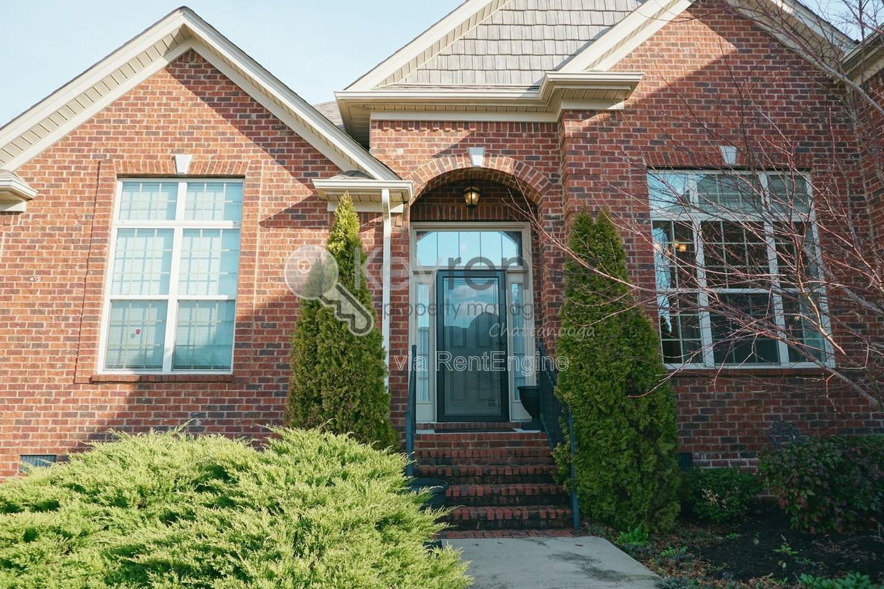 6967 Neville Dr - Photo 3 of 29