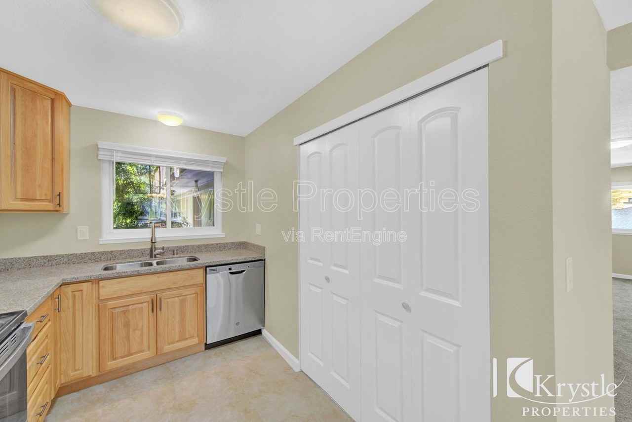 201 Nautical Ct - Photo 5 of 15