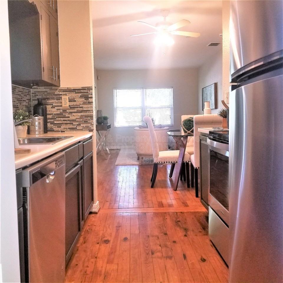 555 W Winter Park St - Photo 4 of 21