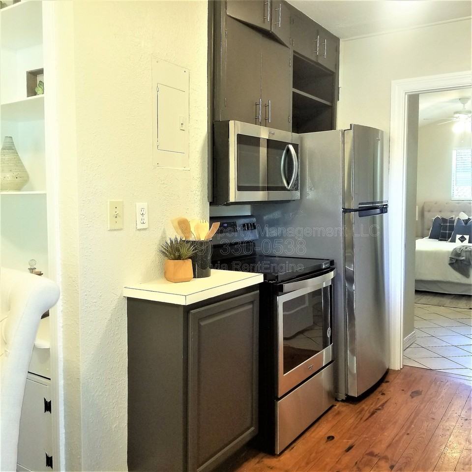 555 W Winter Park St - Photo 5 of 21