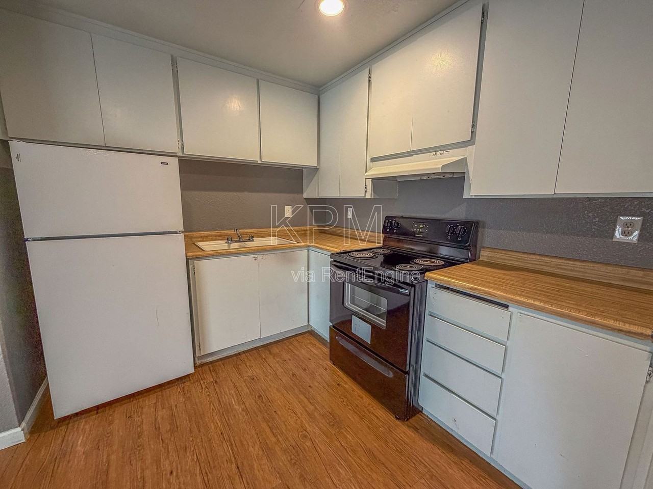 3939 N Pershing Ave #048 - Photo 5 of 12
