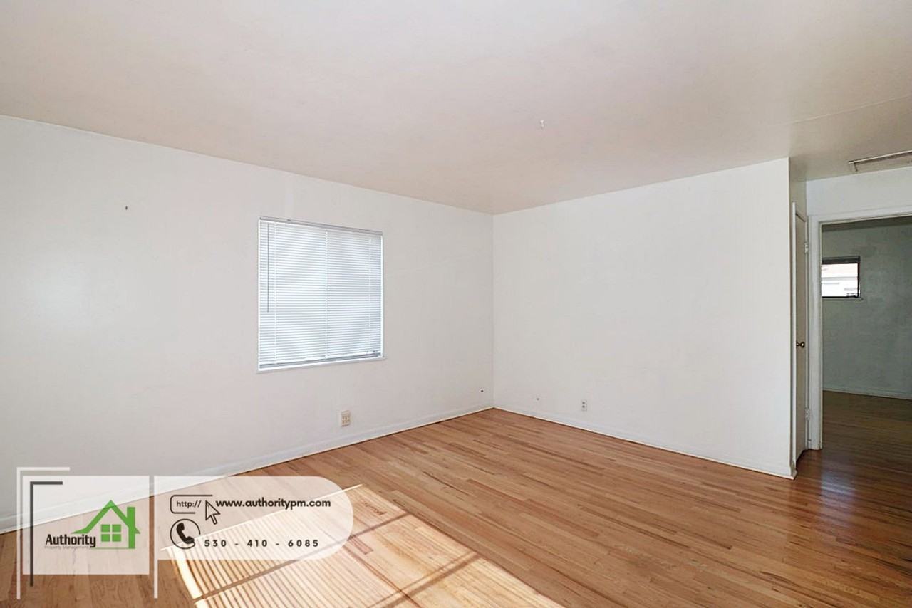 2714 Leland Ave #2714 - Photo 3 of 14