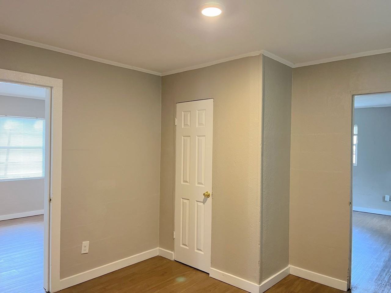 904 Randall St - Photo 7 of 16